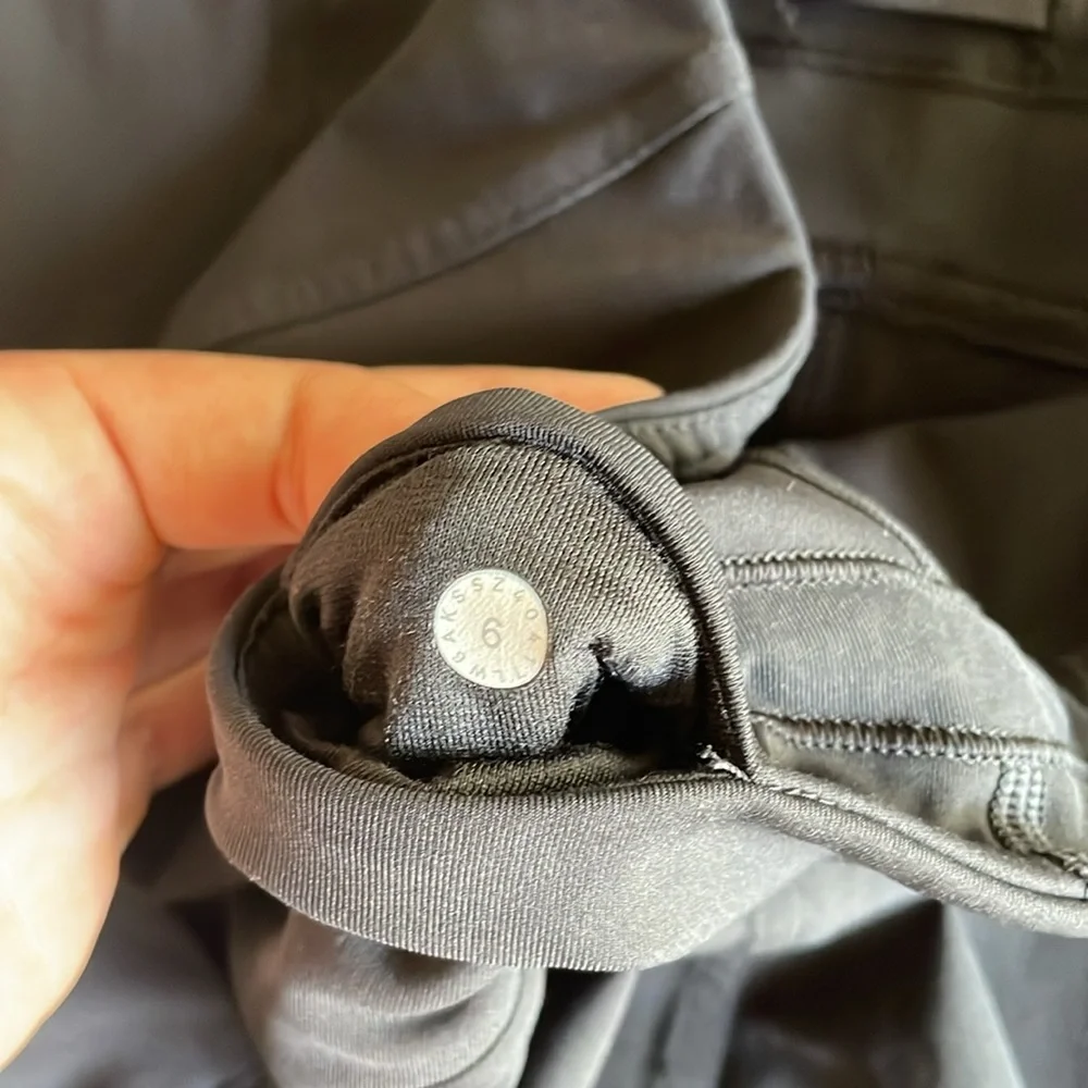 LIKE NEW LULULEMON Leggings! - Picture 11 of 11